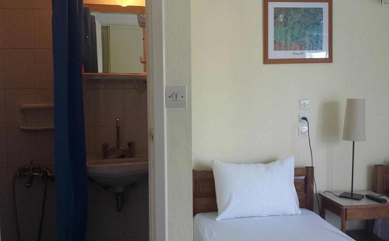 Pagonion Hotel Kamena Vourla Buitenkant foto
